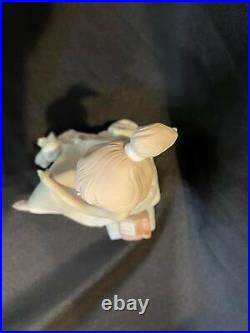 Lladro #5466 Chit Chat Girl With Dog On The Phone No Matte Finish