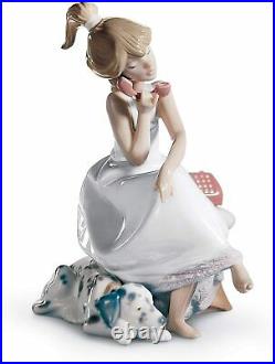 Lladro 5466 Chit Chat Girl on phone with dog at side Mint Condition. Vibrant