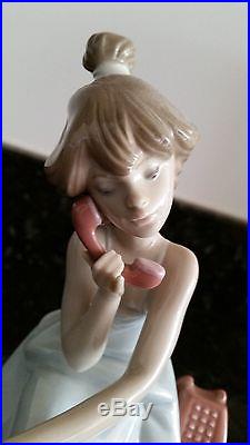 Lladro 5466 Chit-Chat (girl with dog on phone) Mint in original Box