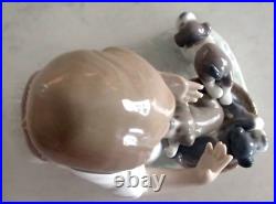 Lladro 5595 Joy in a Basket girl with 3 puppy dogs in a basket MWOB, RV$250