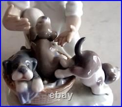 Lladro 5595 Joy in a Basket girl with 3 puppy dogs in a basket MWOB, RV$250