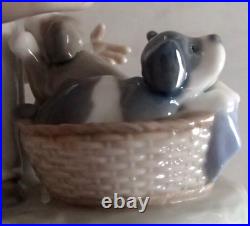 Lladro 5595 Joy in a Basket girl with 3 puppy dogs in a basket MWOB, RV$250