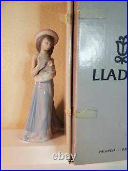 Lladro 5645 Elizabeth girl with puppy dog, retired, box