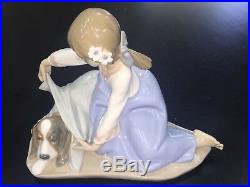Lladro 5688 Dog's Best Friend Girl with Dog 6 1/4 MINT CONDITION