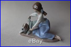 Lladro 5688'Dog's Best Friend' figurine Girl covering Dog with blanket