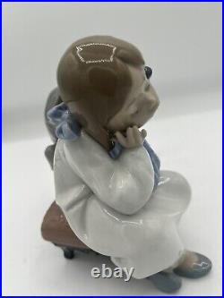 Lladro 5706 We Can't Play Girl Dog Injured Retired Out Of The Box