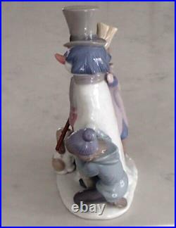 Lladro 5713 The Snowman girl & boy with dog building a snowman MWOB, RV$495