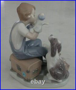 Lladro 5736 Puppet Show boy with 2 puppets a cat, kitten & dog MIB, RV$385