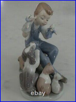 Lladro 5736 Puppet Show boy with 2 puppets a cat, kitten & dog MIB, RV$385