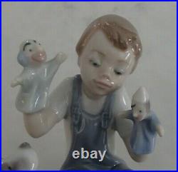 Lladro 5736 Puppet Show boy with 2 puppets a cat, kitten & dog MIB, RV$385