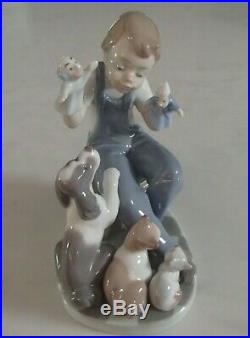 Lladro 5736 Puppet Show boy with 2 puppets a cat, kitten & dog MWOB, RV$385