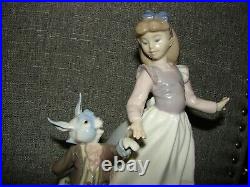 Lladro 5740 Alice in Wonderland. 9 Tall Figurine. Excellent Cond. No Box