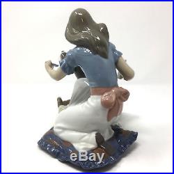 Lladro 5921 TAKE YOUR MEDICINE Girl With Dog Gloss Figurine Excellent Condition