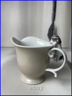 Lladro 6040 Creamer Dog Hanging On Cup NM Condition with Original Box