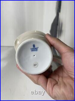 Lladro 6040 Creamer Dog Hanging On Cup NM Condition with Original Box