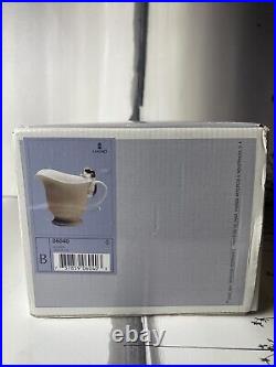 Lladro 6040 Creamer Dog Hanging On Cup NM Condition with Original Box