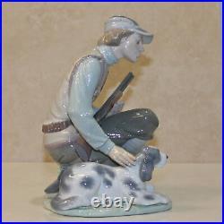 Lladro 6096, The Sportsman (Hunter with Dog)