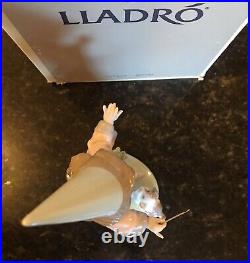 Lladro 6170 Under My Spell Porcelain 1994 Premiere Figurine in Box 9 1/2 Tall