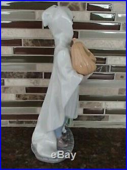 Lladro 6227 Trick or Treat boy in ghost costume w dog & pumpkin- MWOB, RV$450