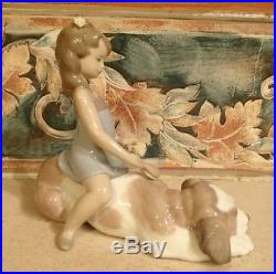 Lladro #6229 Contented Companion girl brushing large dog MINT, no box, RV$285