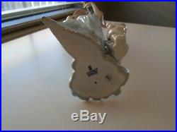 Lladro #6246 Sunday's Best Lady with Dog, Umbrella and Flowers MINT CONDITION