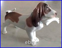 Lladro 6398 Morning Delivery Basset Hound puppy dog w newspaper MIB, RV$250