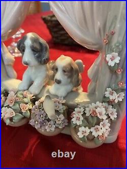 Lladro #6502 Please Come Home Dogs At Window Beautiful Condition