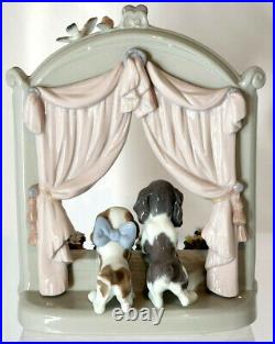 Lladro #6502 Please Come Home Dogs At Window Fine Porcelain Figurine