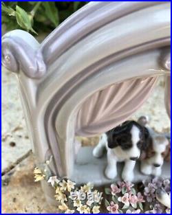 Lladro #6502 Please Come Home Dogs At Window Fine Porcelain Figurine