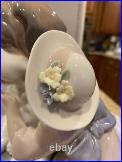 Lladro 6632 A Birthday Kiss Mint condition in Original Box