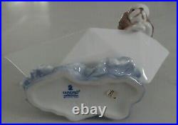 Lladro 6642 Little Stowaway puppy dog adrift in a paper boat MWOB, RV$215