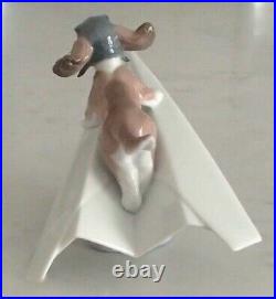 Lladro 6665 Let's Fly Away goggled puppy dog on a paper airplane MIB, RV$210