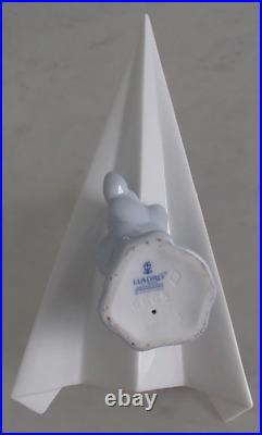 Lladro 6665 Let's Fly Away puppy dog on paper airplane goggles MWOB, RV$260