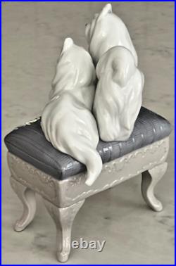 Lladro 6688 Sitting Pretty 2 Maltese Puppy Dogs Sitting Pretty MWOB, RV$560