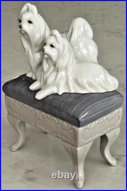 Lladro 6688 Sitting Pretty 2 Maltese Puppy Dogs Sitting Pretty MWOB, RV$560