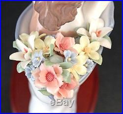 Lladro #6744- A Well Heeled Puppy Dog in Shoe with Flowers MINT