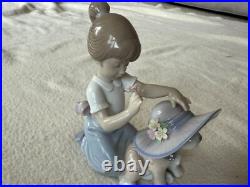 Lladro 6862 An Elegant Touch Perfect Condition In Original Box