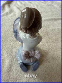 Lladro 6862 An Elegant Touch Perfect Condition In Original Box