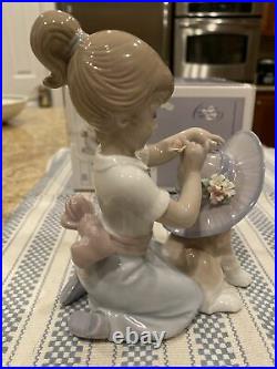 Lladro 6862 An Elegant Touch Perfect Condition In Original Box