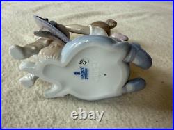 Lladro 6862 An Elegant Touch Perfect Condition In Original Box