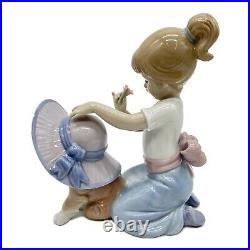 Lladro 6862 An Elegant Touch with Box