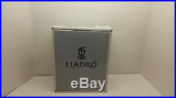 Lladro #6903 Warm Welcome Girl With Dog With Box FREE SHIPPING