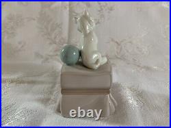 Lladro 6985 My Favorite Companion Westie puppy dog with ball RV$225