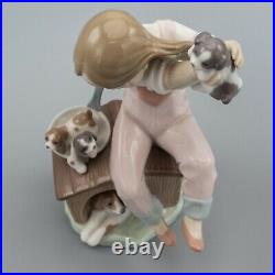 Lladro 7621 Pick of the Litter Girl Dog Puppy Figurine Box FREE USA SHIPPING