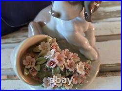 Lladro 7672 it wasnt me dog flowerpot figurine