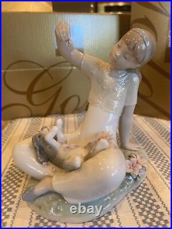 Lladro 7711 Playtime With Petals Brand New Condition in Original Box