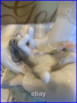 Lladro 7711 Playtime With Petals Brand New Condition in Original Box