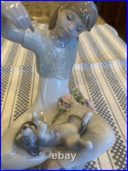 Lladro 7711 Playtime With Petals Perfect Condition