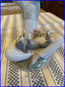 Lladro 7711 Playtime With Petals Perfect Condition