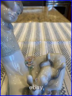 Lladro 7711 Playtime With Petals Perfect Condition